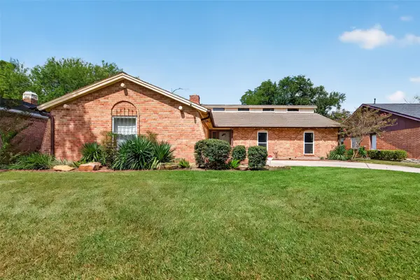 5906 Par Four Drive, Houston, TX 77088