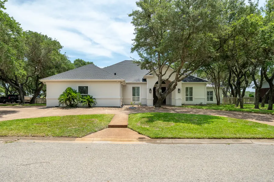 323 Olympic Drive, Rockport, TX 78382 - Image #3
