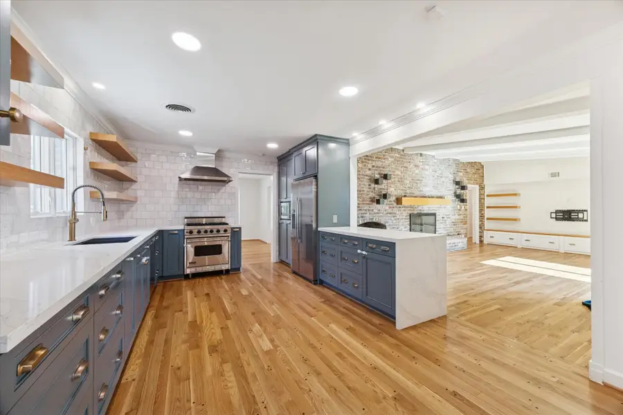 7525 Briar Rose Drive, Houston, TX 77063 - Image #2