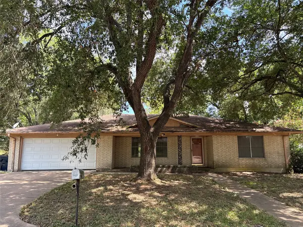 1506 Meadow Lane, Brenham, TX 77833