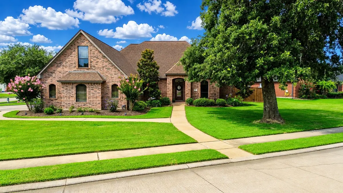 51 Red Maple Court, Lake Jackson, TX 77566 - #1