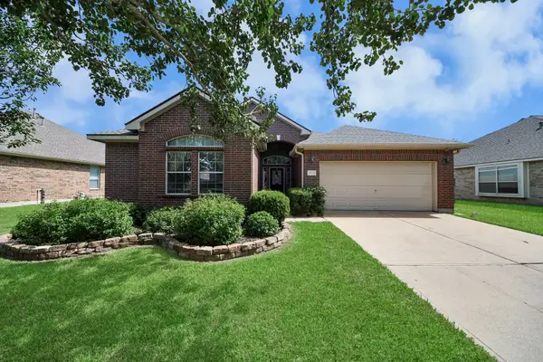 4802 Lakefront Terrace Court, Pearland, TX 77584