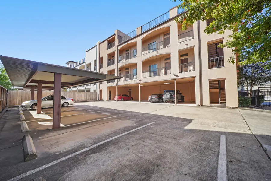 806 Jackson Hill Street #302, Houston, TX 77007 - Image #2