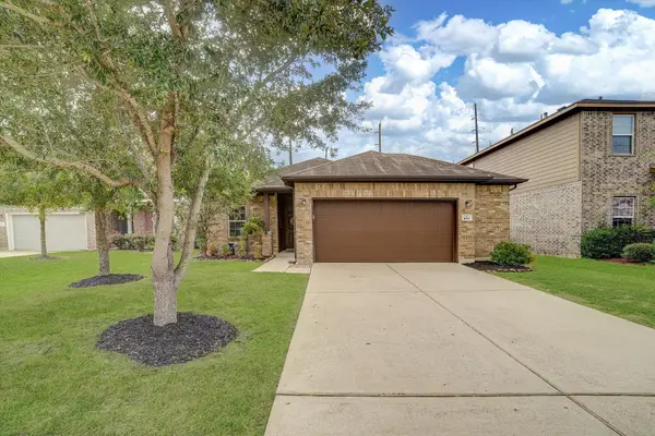4914 Seaside Sparrow Lane, Baytown, TX 77521