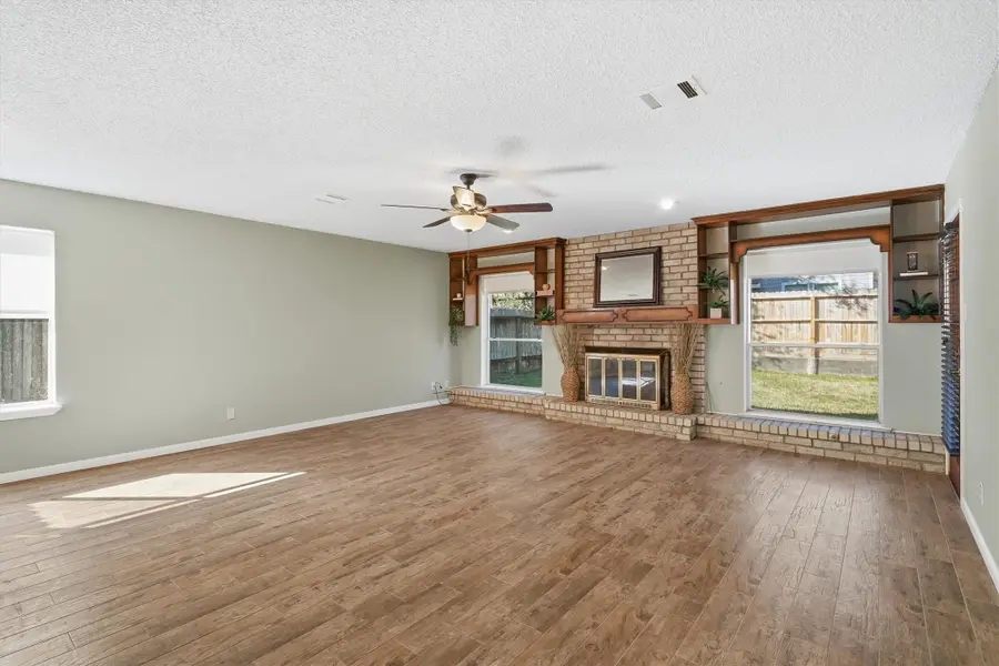 523 White Wing Court, Dickinson, TX 77539 - Image #3