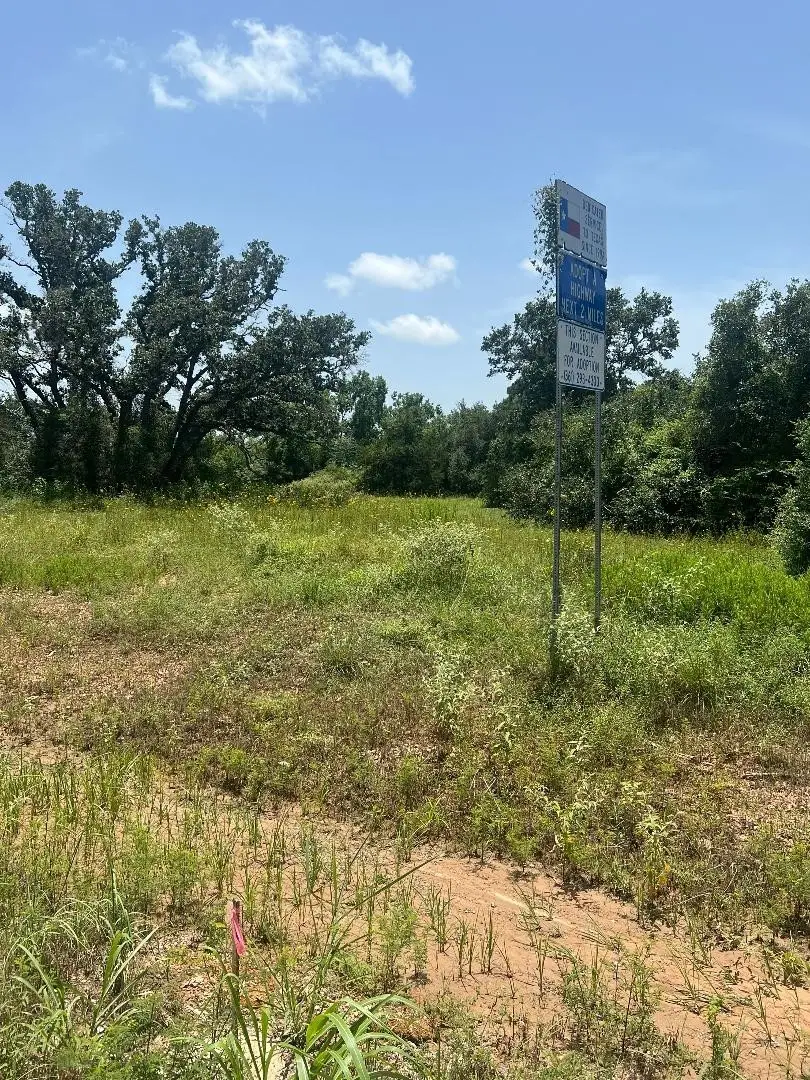 5896 S Ih 10 Rd Tx, Alleyton, TX 78935 - #1
