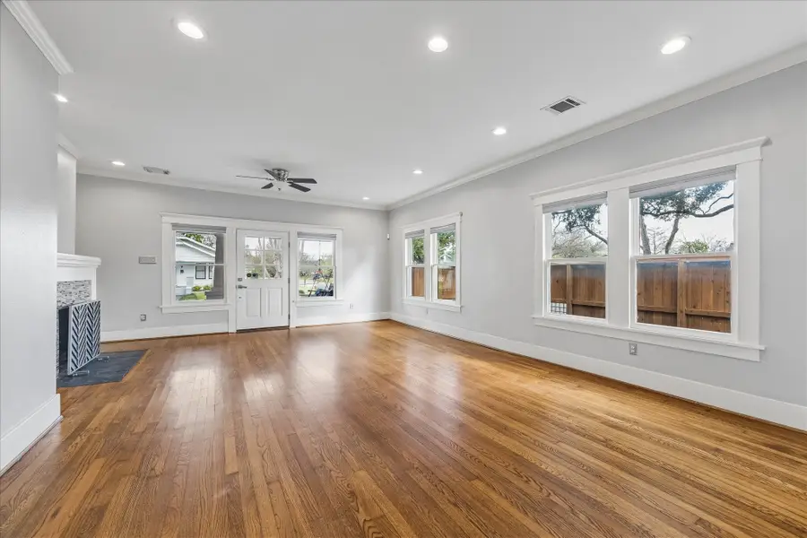 1102 E 14th Street, Houston, TX 77009 - #2