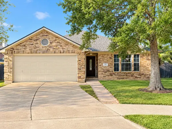 5007 Chase Mountain Drive, Bacliff, TX 77518