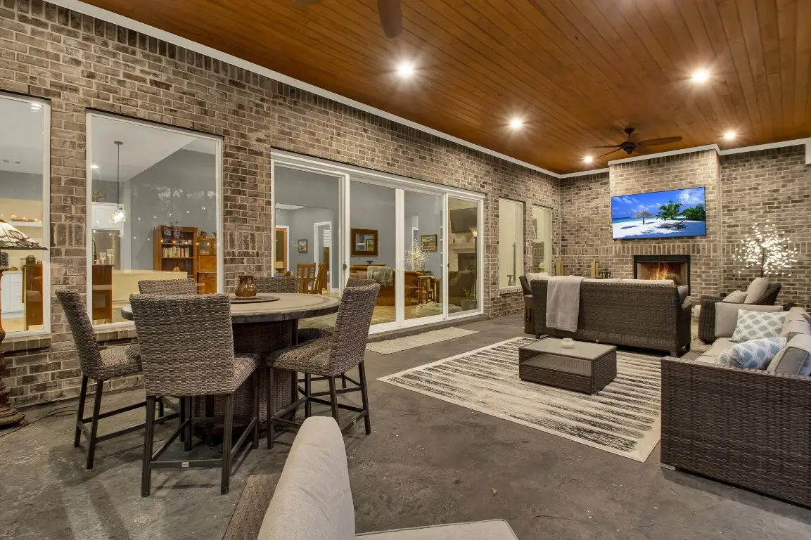 25127 W Tara Plantation Drive, Tomball, TX 77375 - #1