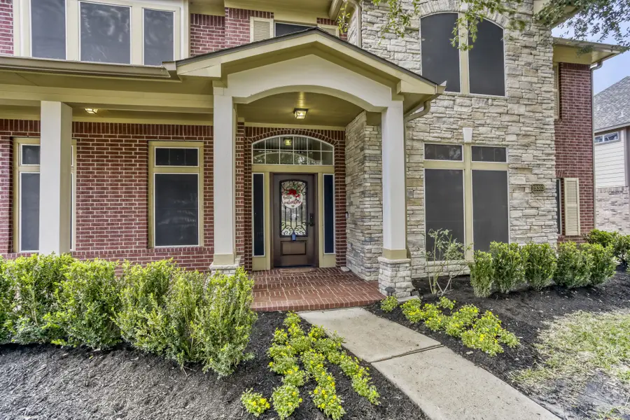 19303 Valiant Woods Drive, Spring, TX 77379 - Image #3