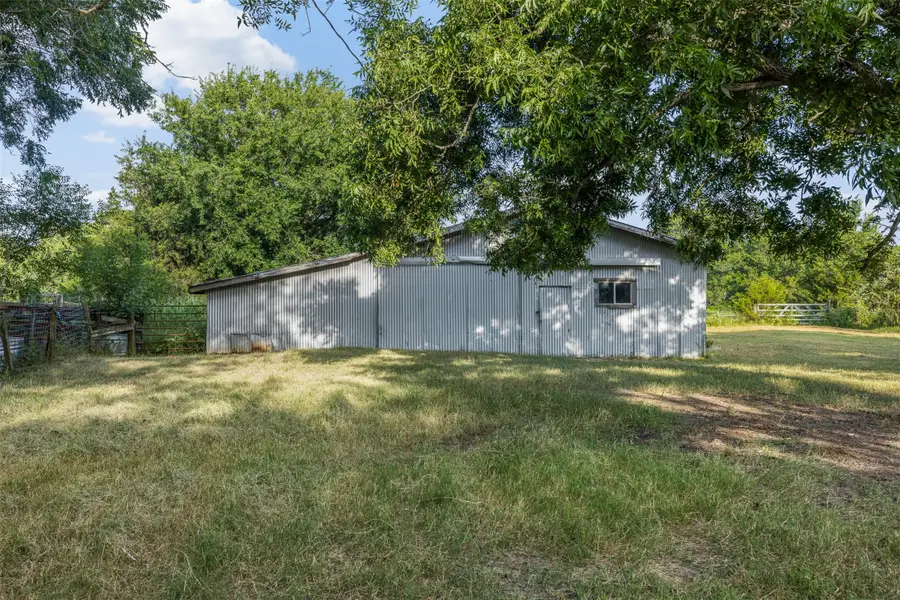 2231 E Us Highway 90, Schulenburg, TX 78956 - #3