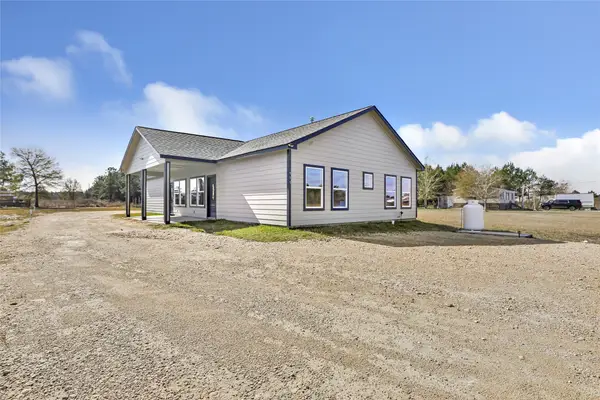 111 County Road 5122, Cleveland, TX 77327