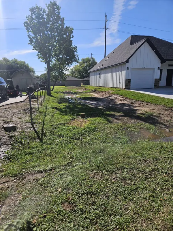 0 S Avenue, Freeport, TX 77541