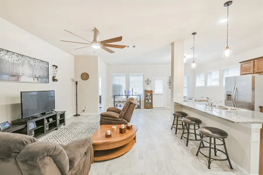 135 Winged Elm Ct, Willis, TX 77318 - Image #3