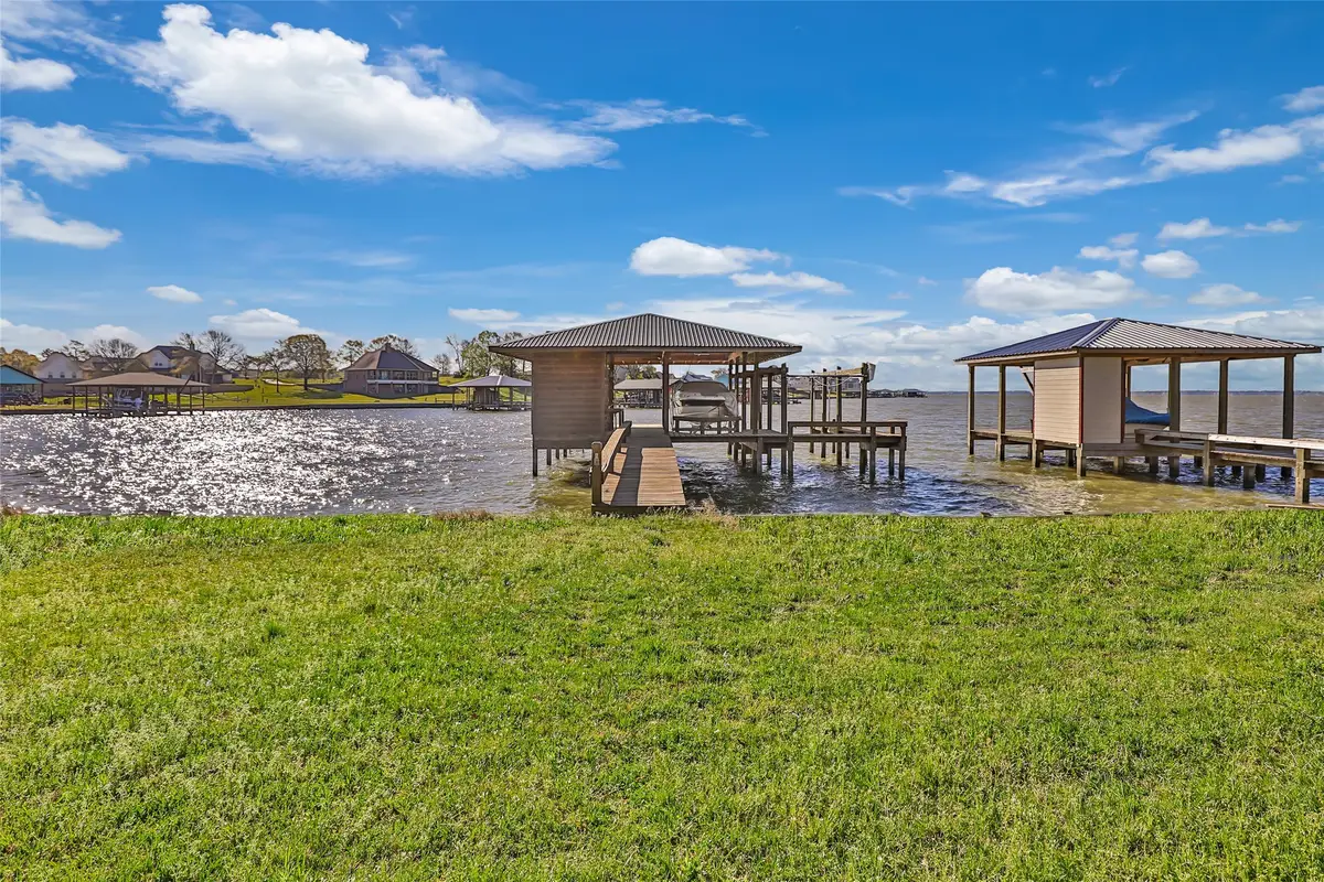 674 Dove Island, Livingston, TX 77351 - Image #1