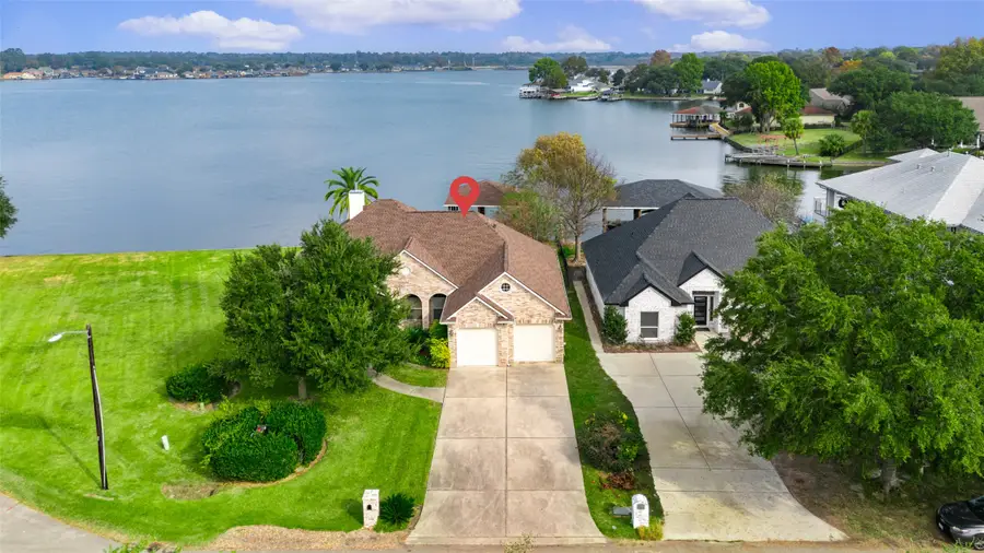 14030 Shoreline Drive, Willis, TX 77318 - Image #2