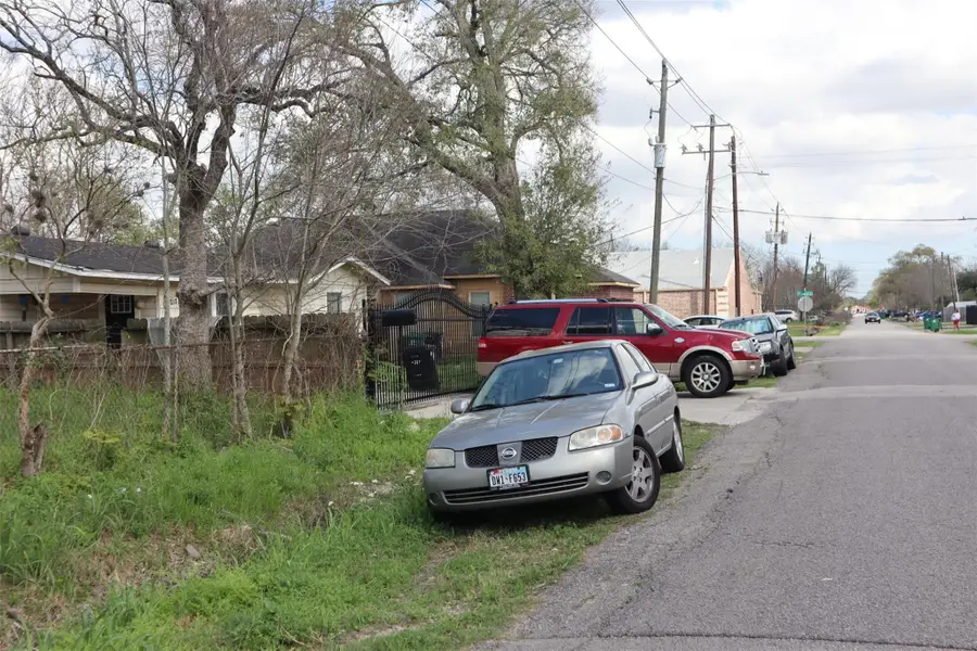 4213 Maggie Street, Houston, TX 77051 - #3