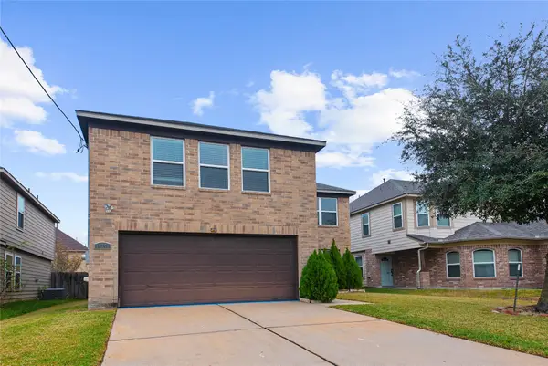 16751 N Rail Drive, Conroe, TX 77385