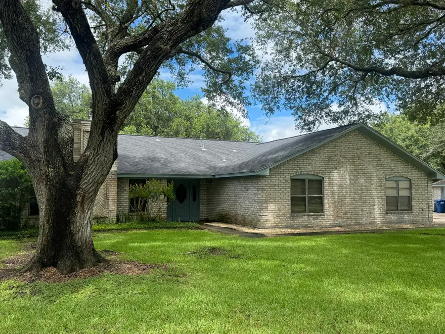 4 Shantilly Lane, Bay City, TX 77414 - #2