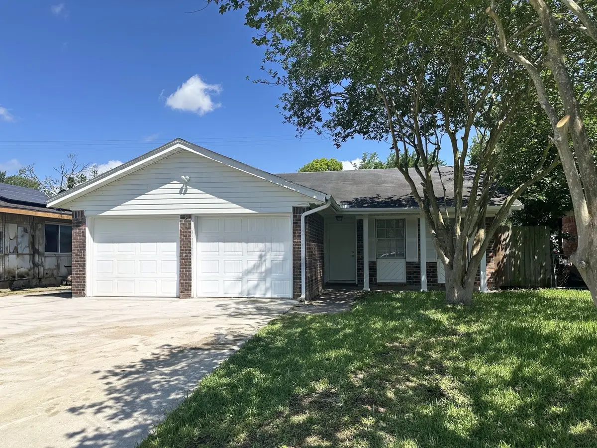 934 Bacliff Drive, Bacliff, TX 77518 - #1