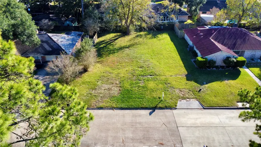 4908 Green Willow Lane, Dickinson, TX 77539 - Image #2