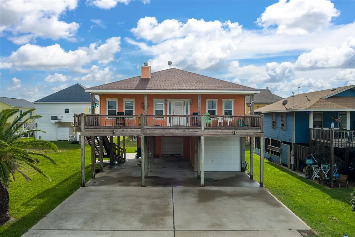 989 Biscayne, Crystal Beach, TX 77650 - Image #1