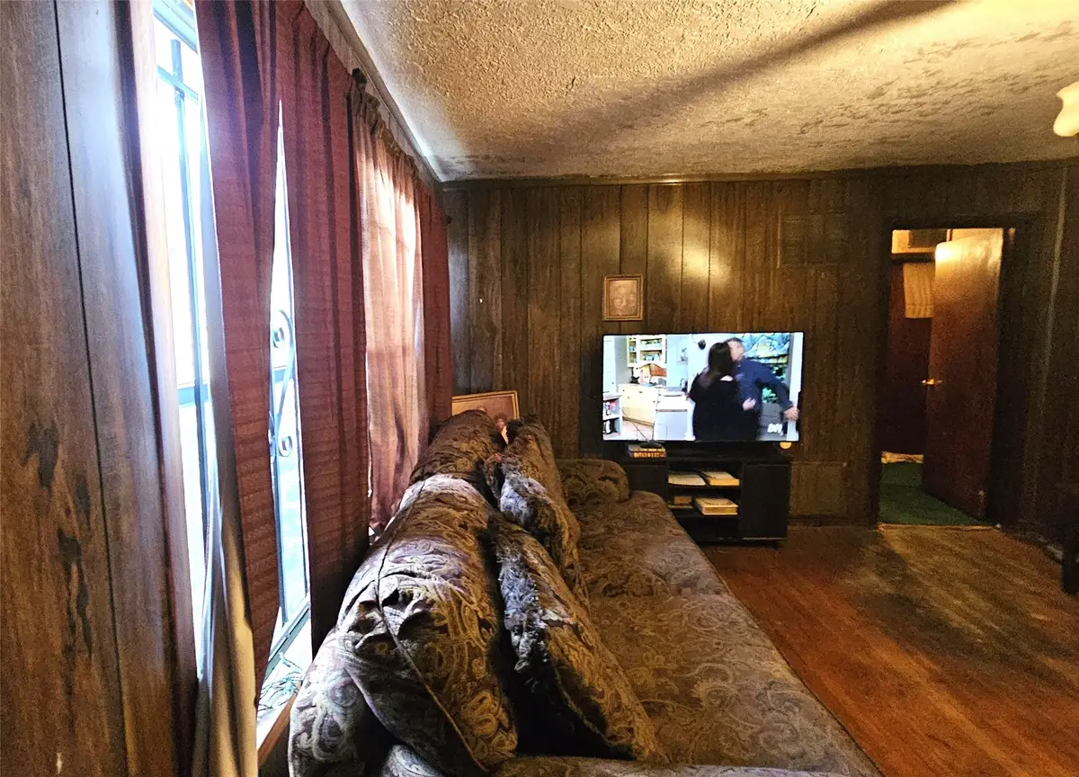 5838 Doolittle Boulevard, Houston, TX 77033 - Image #1