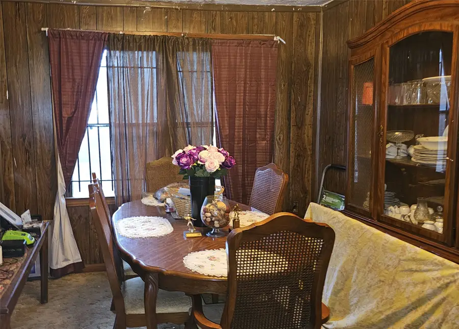 5838 Doolittle Boulevard, Houston, TX 77033 - Image #2