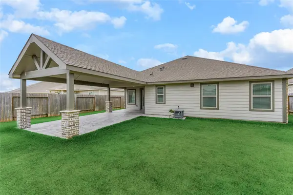 211 Garnett Street, Magnolia, TX 77354