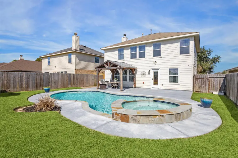 801 Rocky Rose Court, La Marque, TX 77568 - Image #3