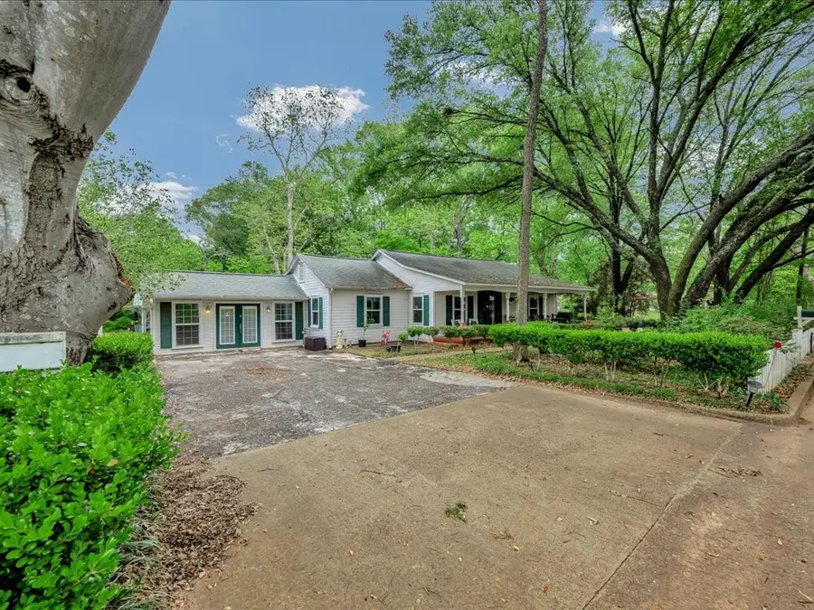 110 N Grace Street, Crockett, TX 75835 - #3