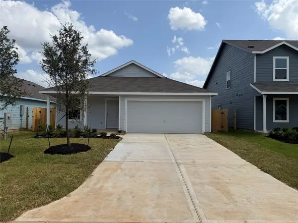 15724 Plum Brook Drive, Conroe, TX 77303