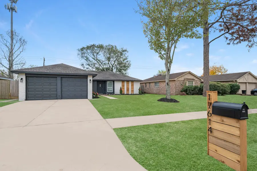 17614 Heritage Bay Drive, Webster, TX 77598 - Image #2