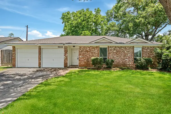 9666 Windswept Lane, Houston, TX 77063