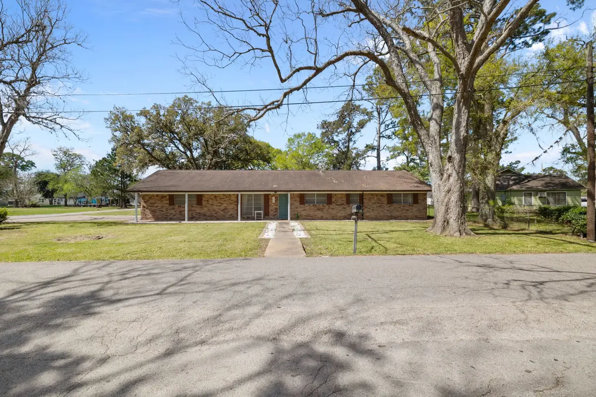 404 S 14th Street, West Columbia, TX 77486 - #1
