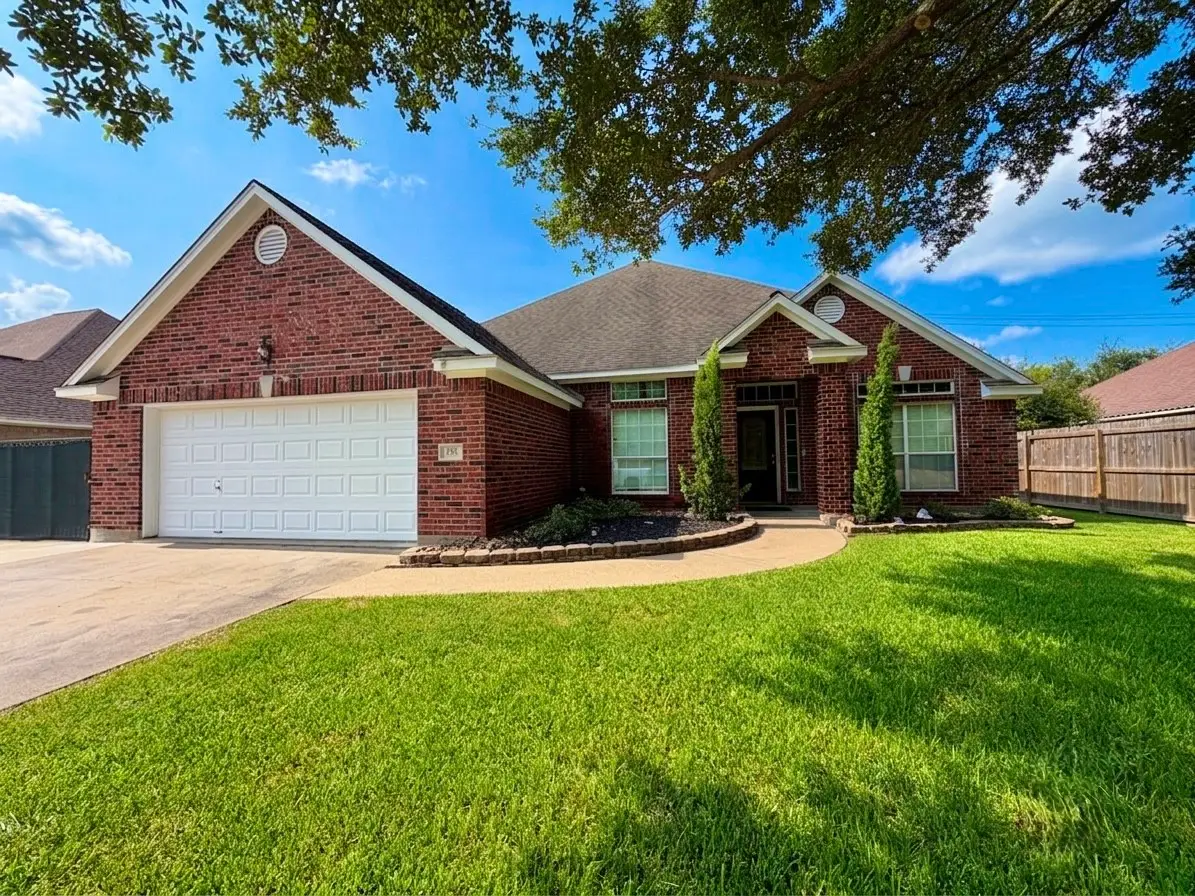 155 Indian Warrior Trail, Lake Jackson, TX 77566 - #1