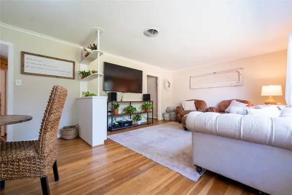 1733 Creek Drive, Houston, TX 77055