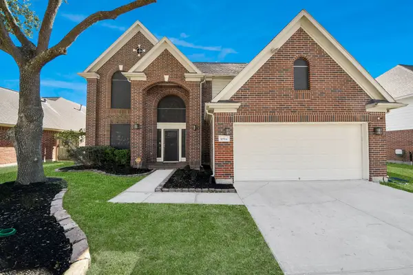 10514 Ravens Way, Baytown, TX 77523