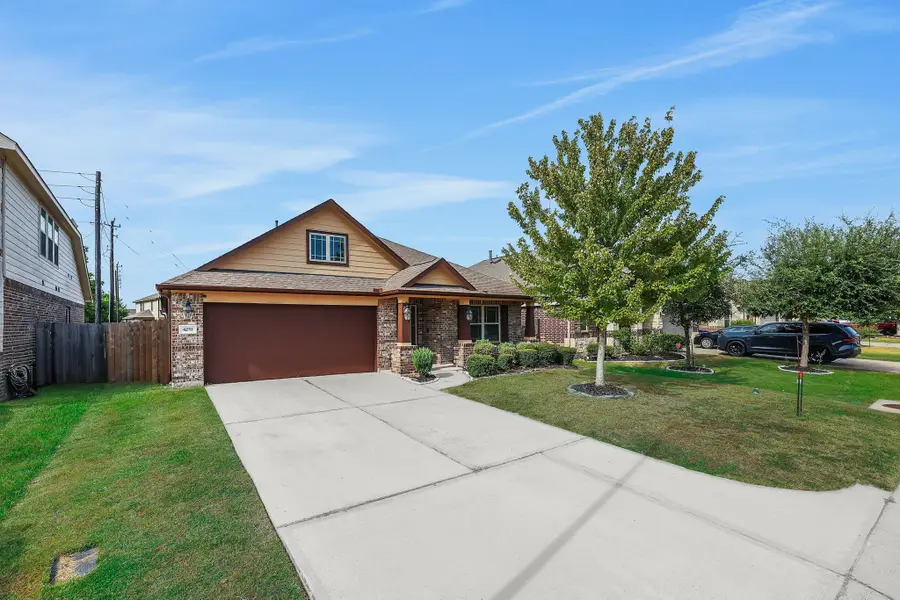 4251 Bearberry Avenue, Baytown, TX 77521 - #2