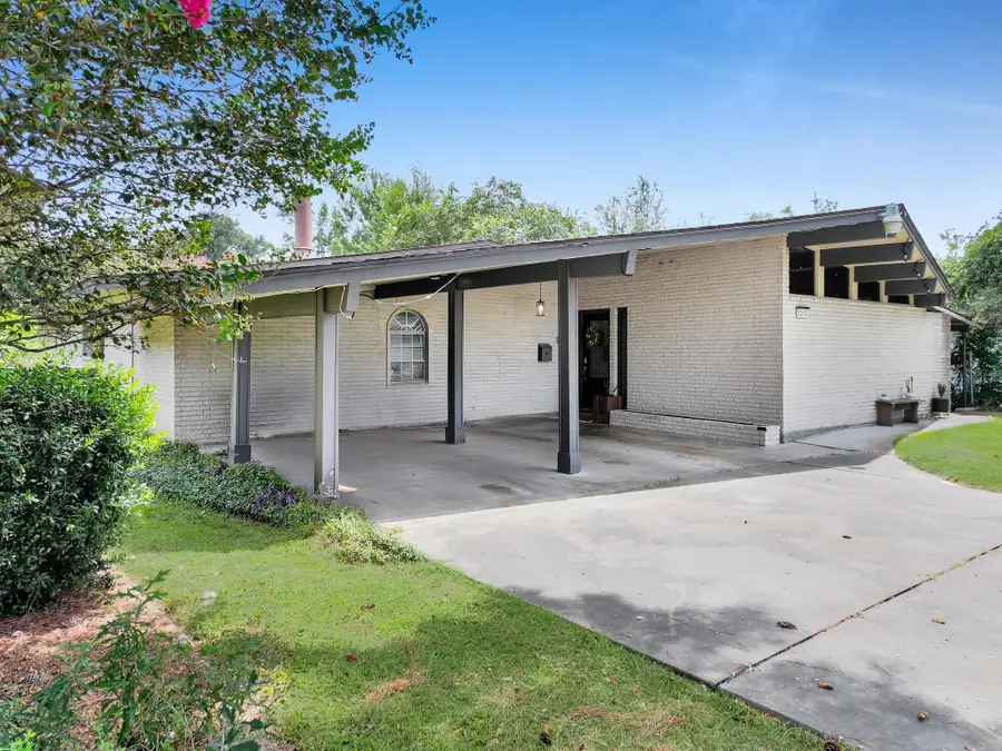 3215 Callaway Drive, Nederland, TX 77627 - #3