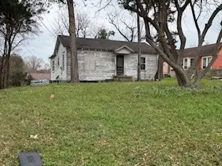 631 University Avenue, Huntsville, TX 77320 - #1