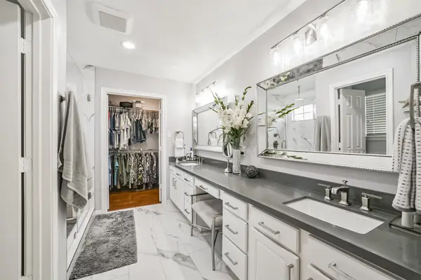 1430 W 24th Street, Houston, TX 77008