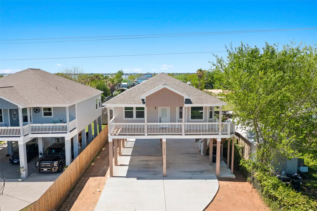 1226 9th St, San Leon, TX 77539 - Image #1