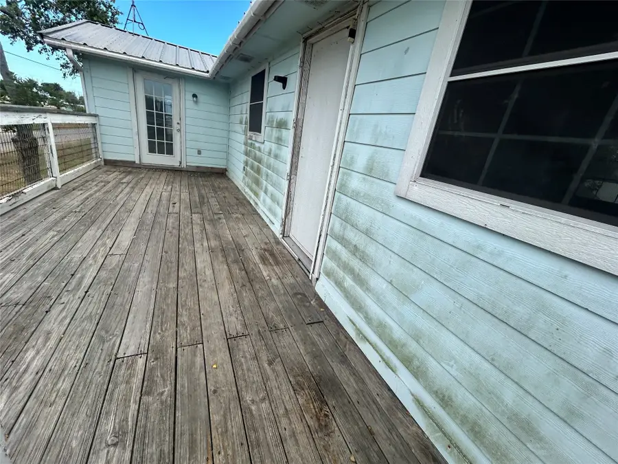 50 N Vivian Stevens Street, Port Lavaca, TX 77979 - Image #2