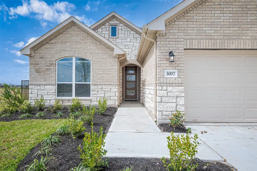 3007 Golden Isle Drive, Texas City, TX 77568 - #3