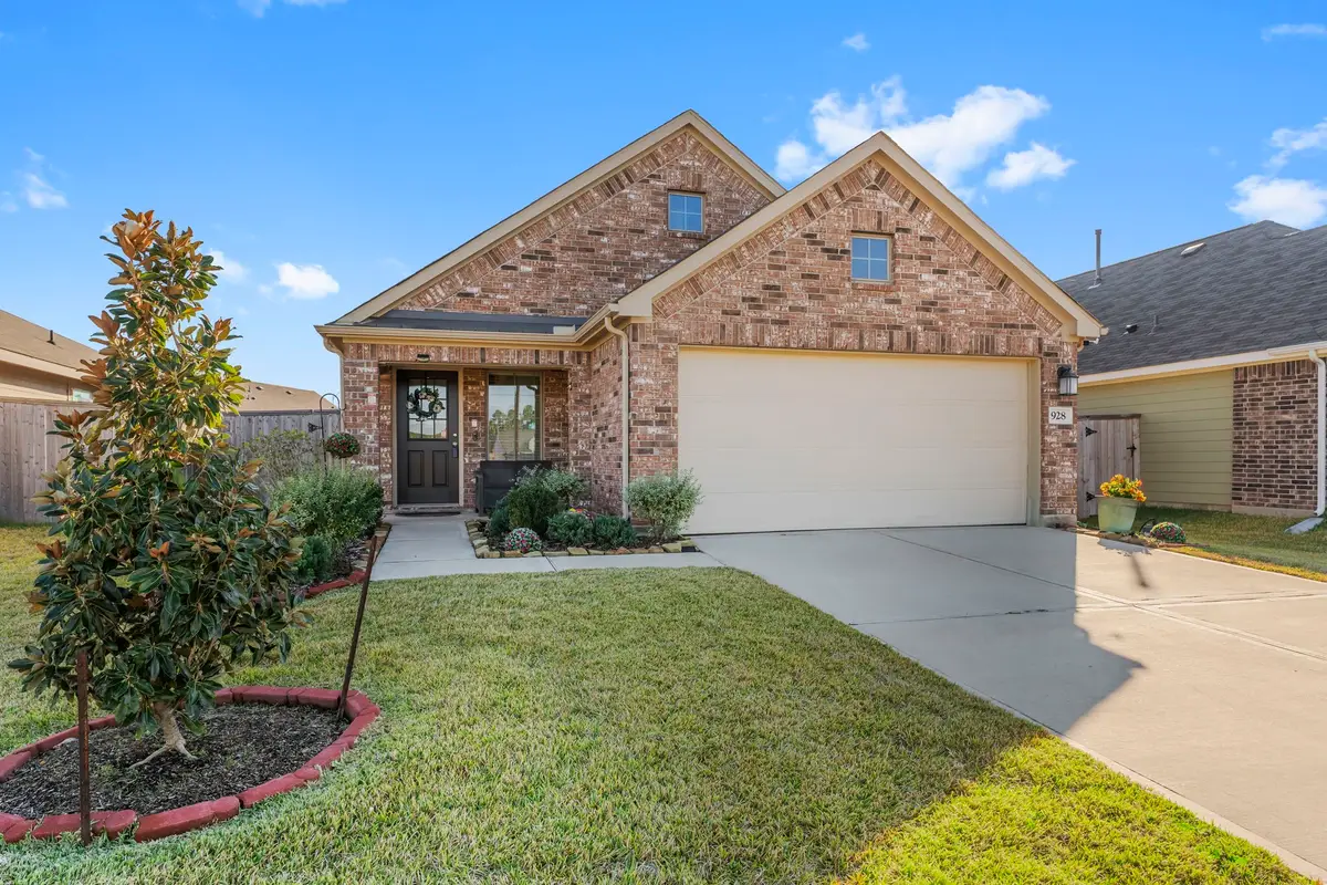 928 Gentle Moss Drive, Magnolia, TX 77354 - Image #1