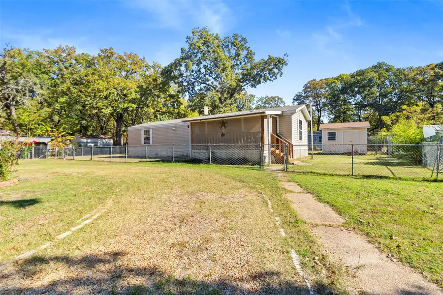 117 Pine Bloom Boulevard, Gun Barrel City, TX 75156 - Image #2