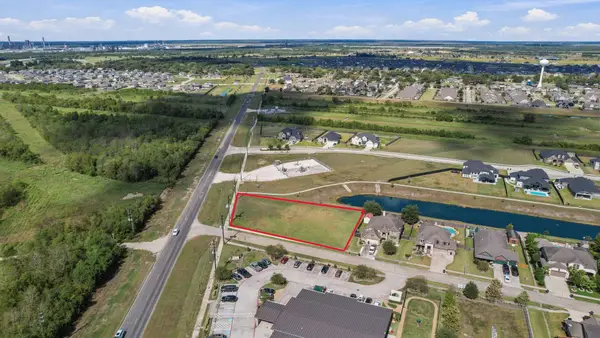 12802 Eagle Ridge Drive, Mont Belvieu, TX 77535