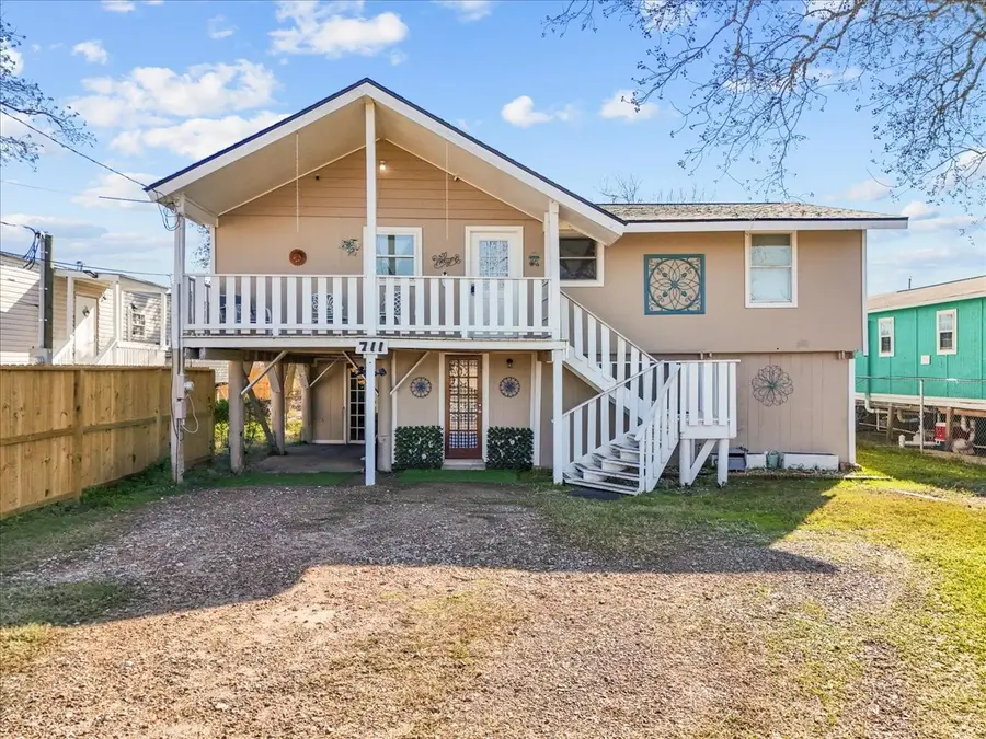 711 10th Street, Dickinson, TX 77539 - #2