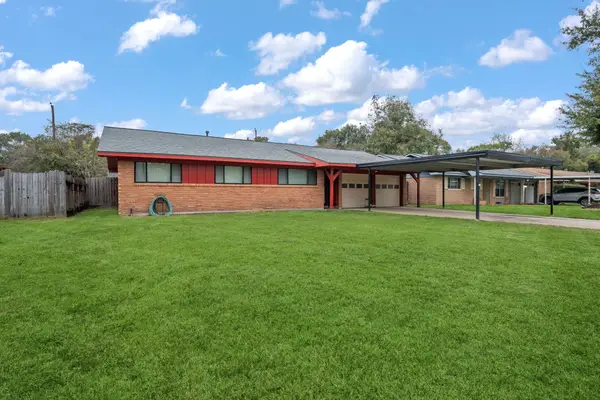 2803 Newcastle Drive, Baytown, UT 77521